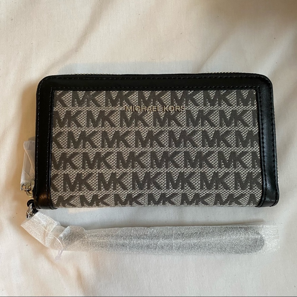 MK Michael Kors Black and Tan Writstlet